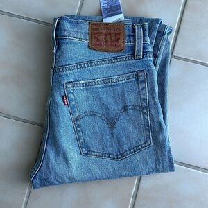 Levi's Wedgie raw hem jeans